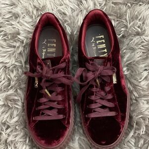 The PUMA Fenty x Rihanna Velvet Creeper size 7W w box